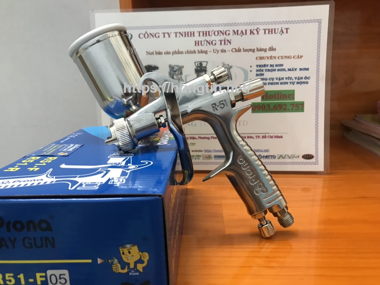 Súng phun sơn Prona R51-F béc 0.5mm